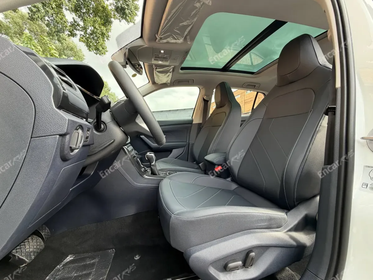 Передние сиденья Volkswagen Tharu XR 2026