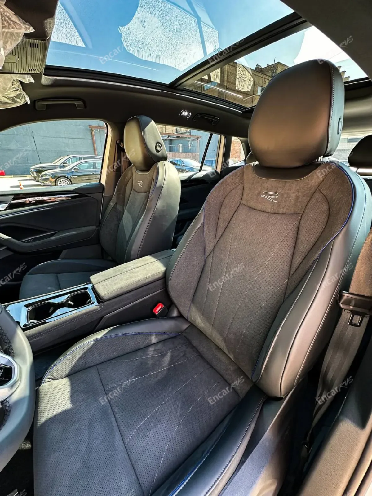 Передние сиденья Volkswagen Tiguan L Pro 2026