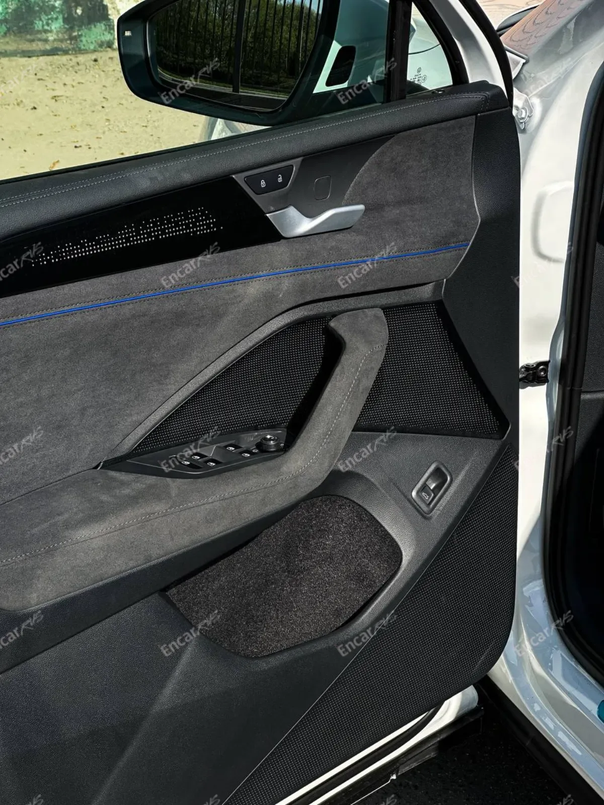 Кнопки на двери водителя Volkswagen Tiguan L Pro 2026