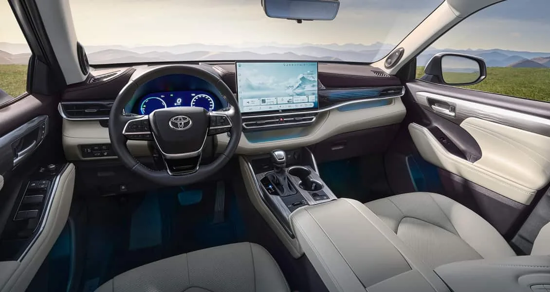 Панель Toyota Highlander 2026